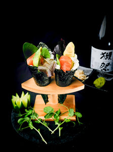 Salmon Avocado Temaki